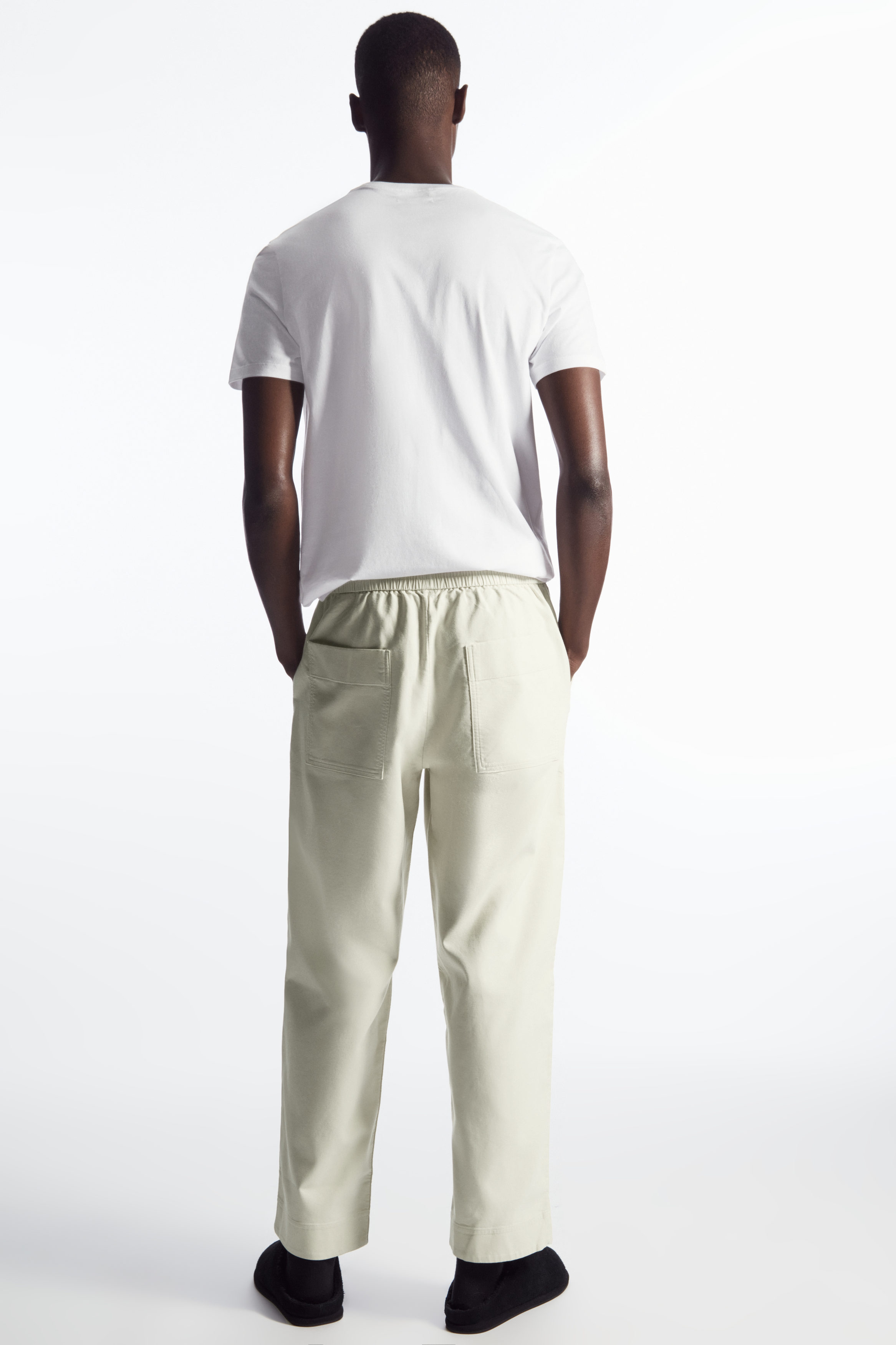 Relaxed: trousers with an elasticated frilled waistband - light beige