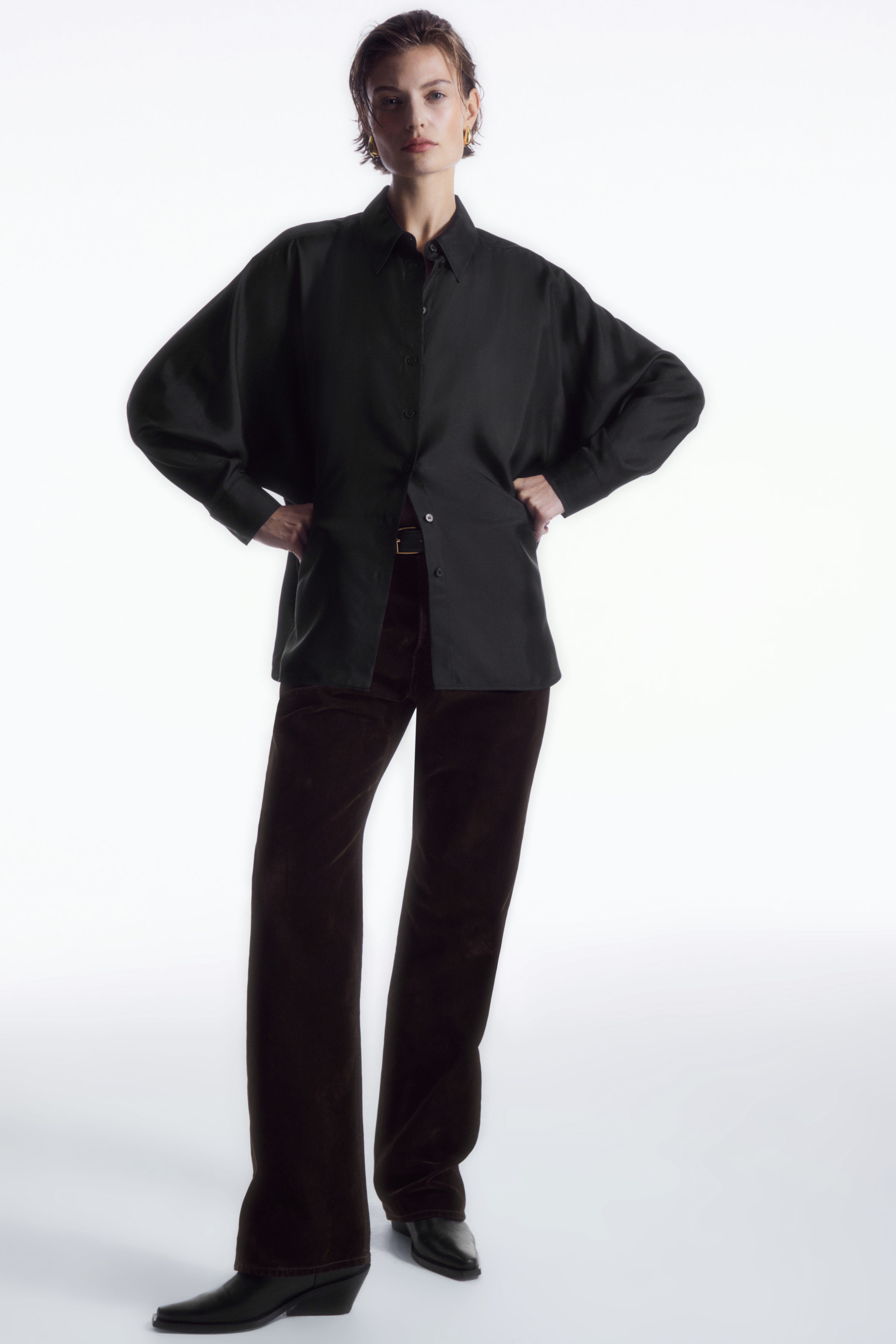 COS - The oversized shirt: a fluid silhouette with minimal